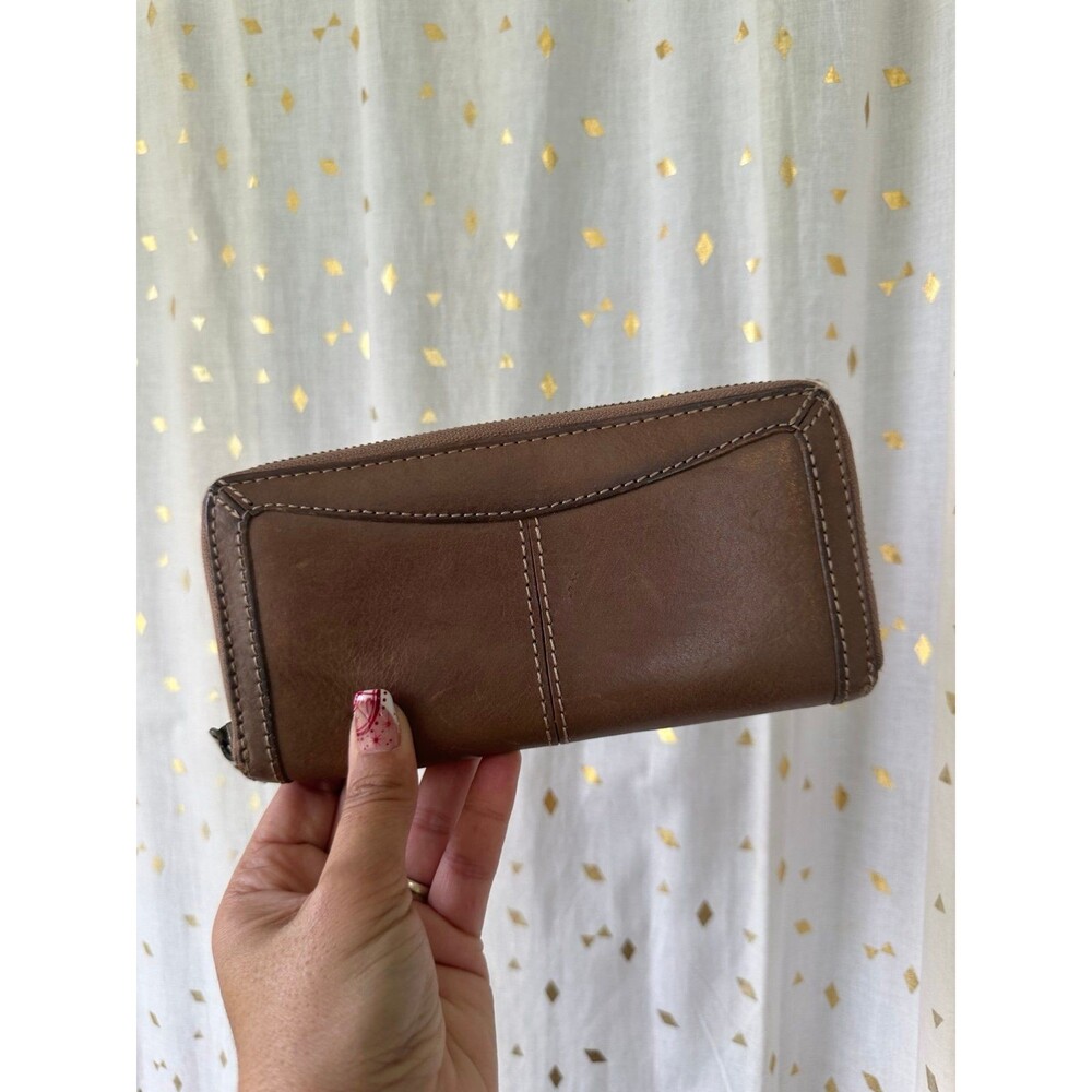 Fossil Fifty Four Collection Embossed Leather Zip… - image 4